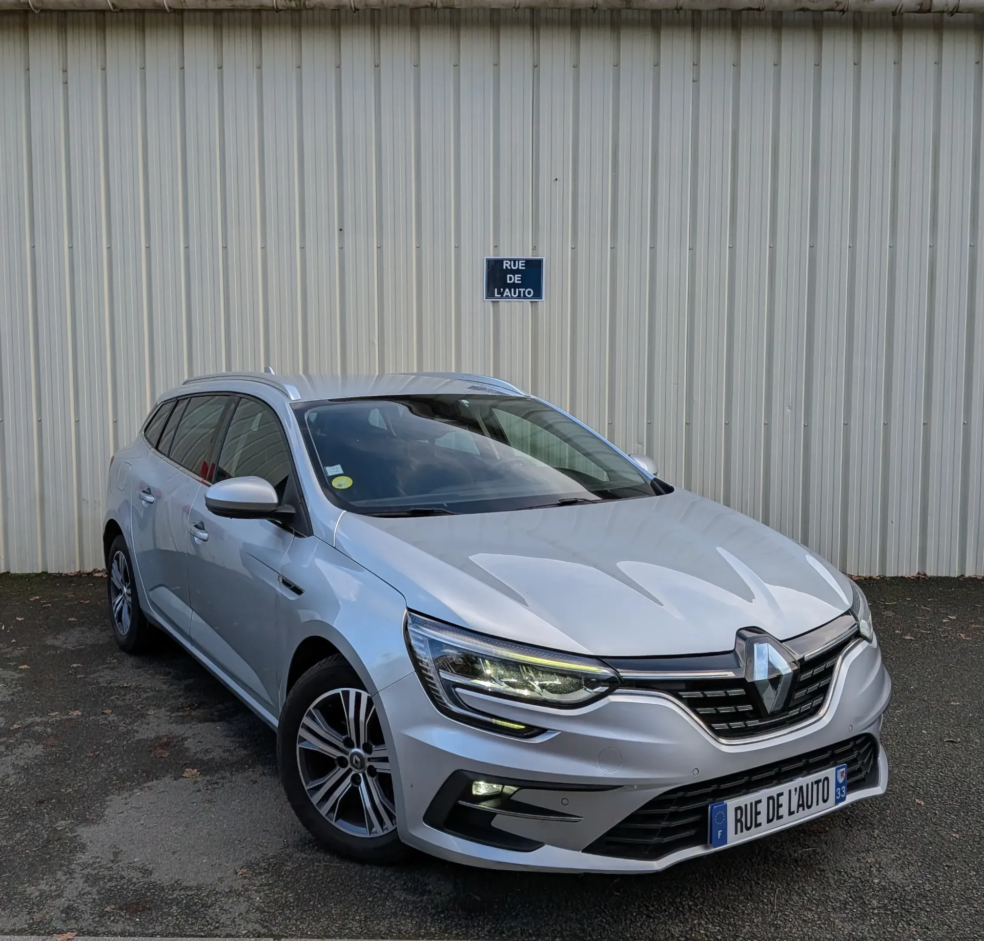 RENAULT Megane ESTATE 1.5 DCi boîte automatique